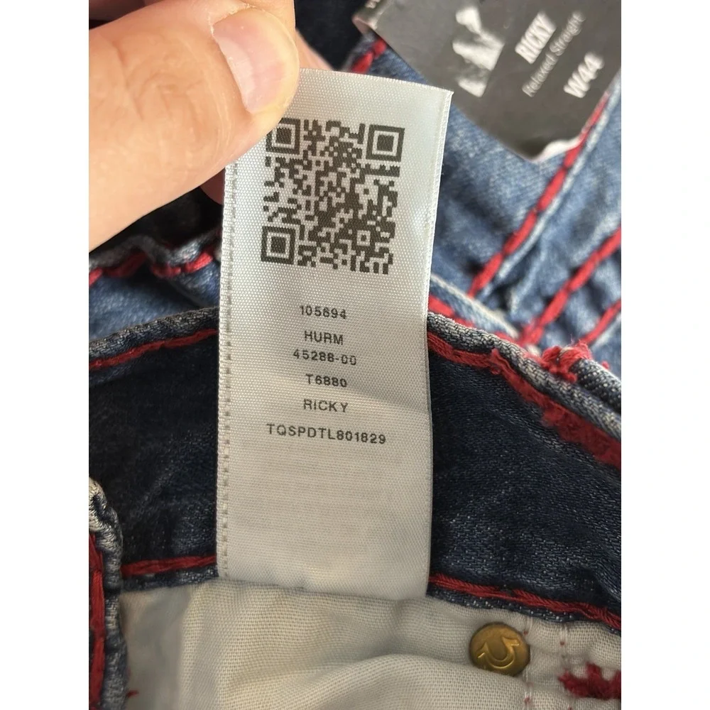 NWT!!! True Religion Ricky Flap T Jeans, Relaxed Straight, Sz 44 Red Stitching